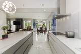 2010 Queens Avenue - Photo 14