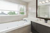 2010 Queens Avenue - Photo 24