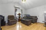 2082 Oakridge Crescent - Photo 3