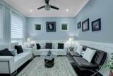 11046 80 Avenue - Photo 3