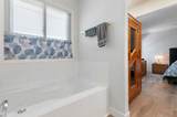 46683 Grove Avenue - Photo 22