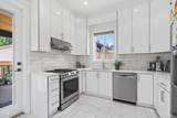 2077 Oakridge Crescent - Photo 15