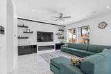 2077 Oakridge Crescent - Photo 17