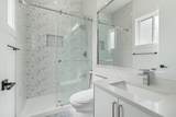2077 Oakridge Crescent - Photo 20