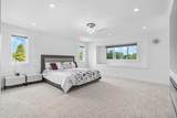 2077 Oakridge Crescent - Photo 21