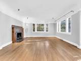 1751 King Edward Avenue - Photo 3
