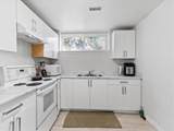 2086 Sherwood Crescent - Photo 13