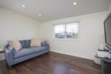 300 Douglas Crescent - Photo 24