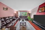 1112 Hansard Crescent - Photo 3