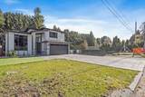 2128 Oakridge Crescent - Photo 2