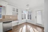 2411 George Street - Photo 15