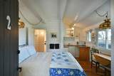 5907 Sunshine Coast Highway - Photo 32