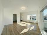22577 Royal Crescent - Photo 16