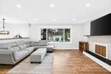 21099 Berry Avenue - Photo 3