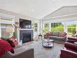 1024 Celia Crescent - Photo 4