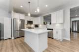 386 Pine Avenue - Photo 3