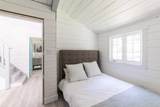 6129 Sechelt Inlet Road - Photo 26