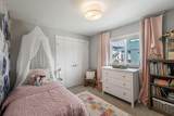 16555 25 Avenue - Photo 19