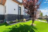 1896 167 Street - Photo 3