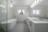 1342 Francis Crescent - Photo 22
