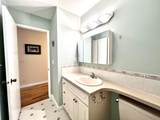 1909 E Southmere Crescent - Photo 9
