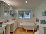 6005 Sechelt Inlet Road - Photo 20