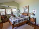 574 Arbutus Road - Photo 16