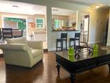 1901 Iris Place - Photo 4