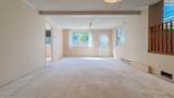 8200 Rosebank Crescent - Photo 8