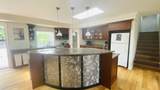 2577 Sunnyside Crescent - Photo 3