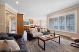 938 Kings Avenue - Photo 15
