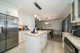 1895 Rosebery Avenue - Photo 9