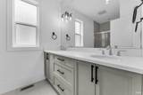 1885 Columbia Valley Road - Photo 16