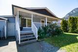 1061 Edgewater Crescent - Photo 1