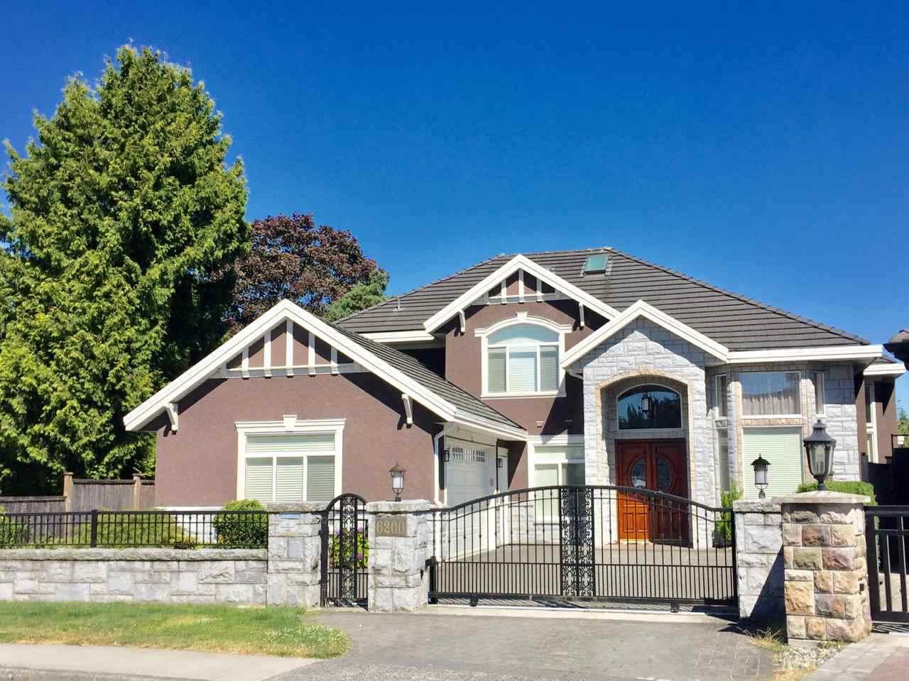 6200 Skaha Crescent - Photo 1