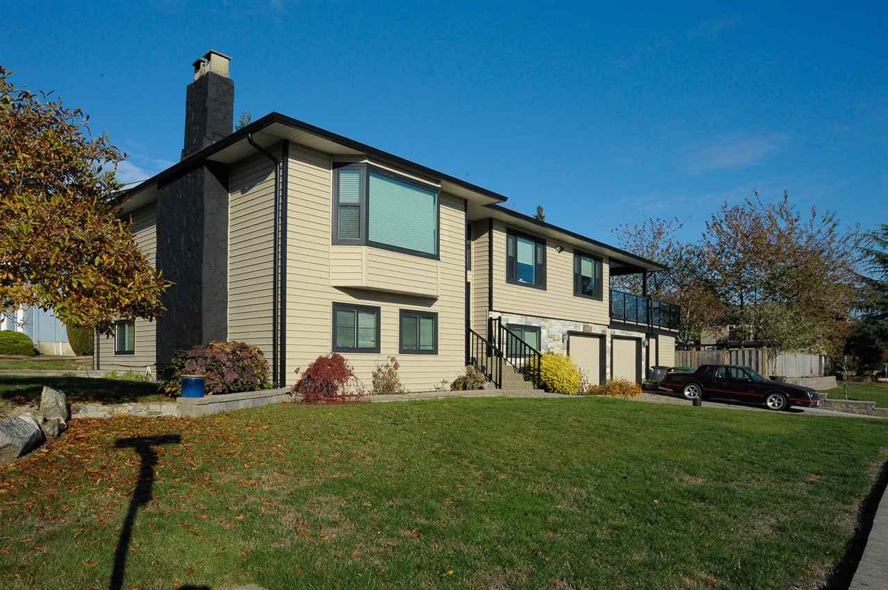 13281 14A Avenue - Photo 1