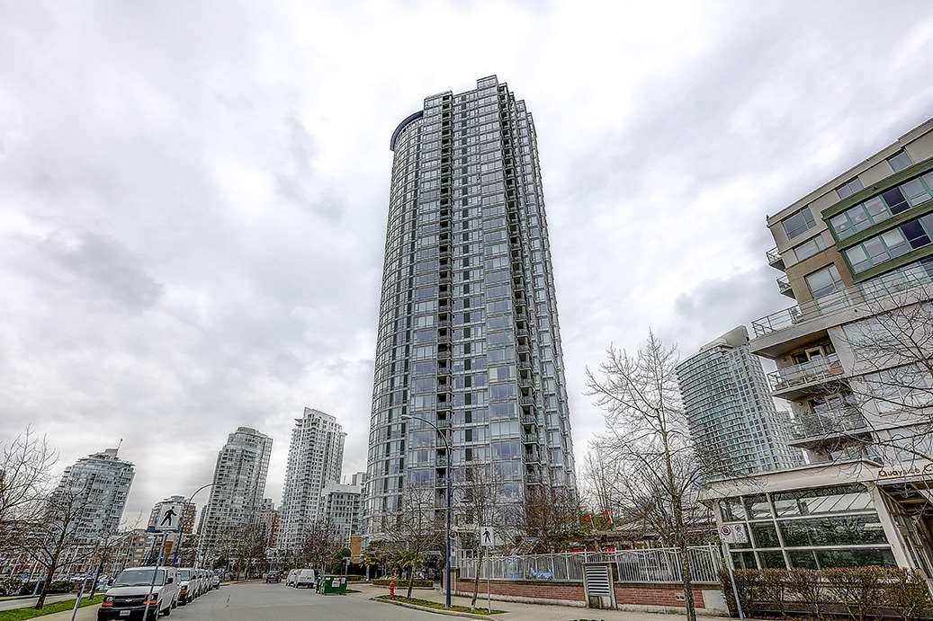 1033 Marinaside Crescent - Photo 1