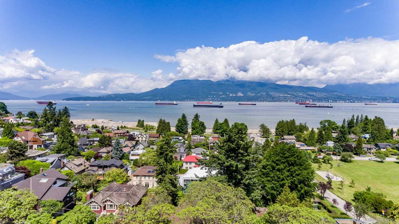 4524 1ST Avenue - Photo 1