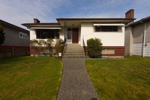 2627 Waverley Avenue - Photo 1