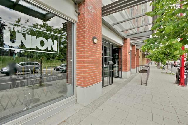 221 Union Street - Photo 1