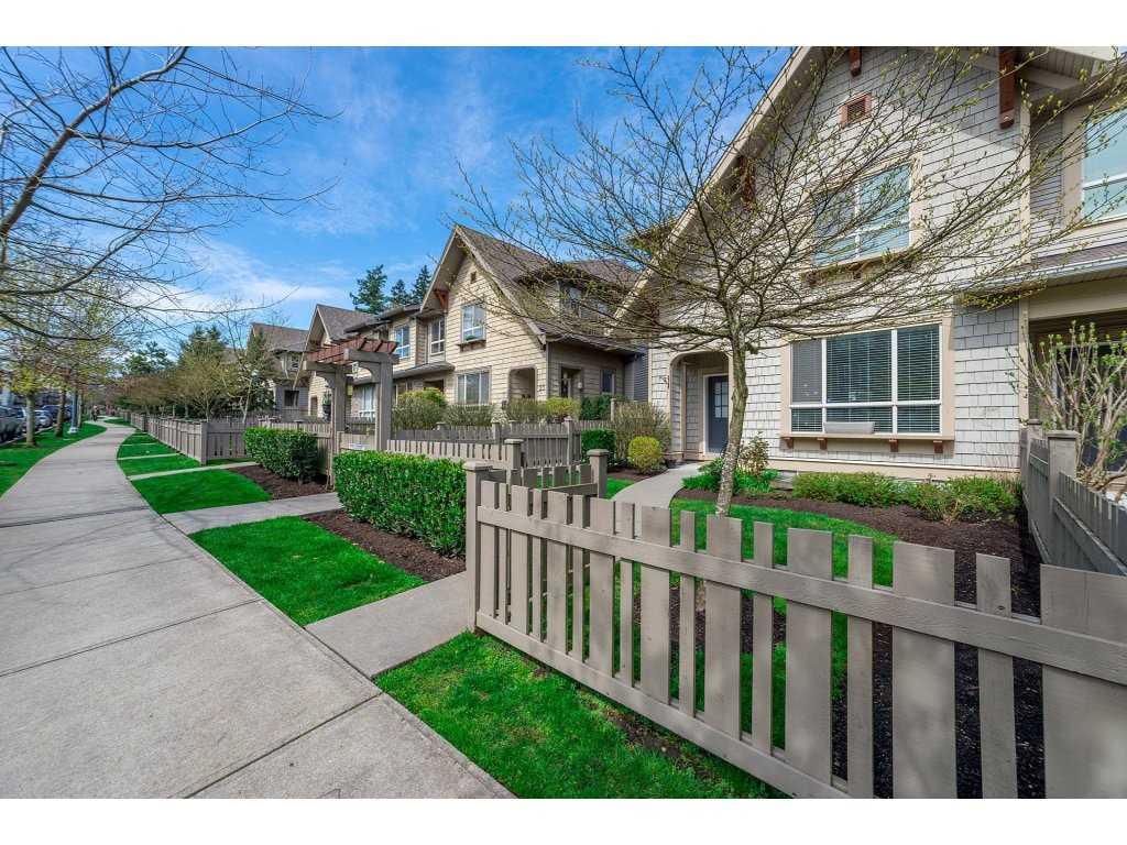 2738 158 Street - Photo 1