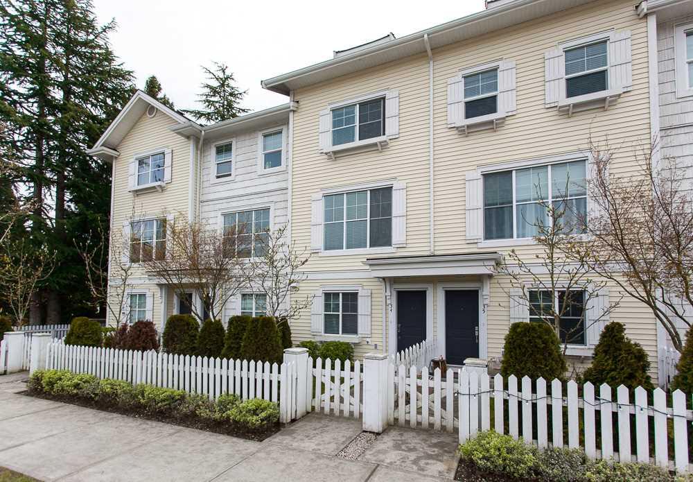 16228 16 Avenue - Photo 1