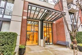 977 Mainland Street - Photo 1