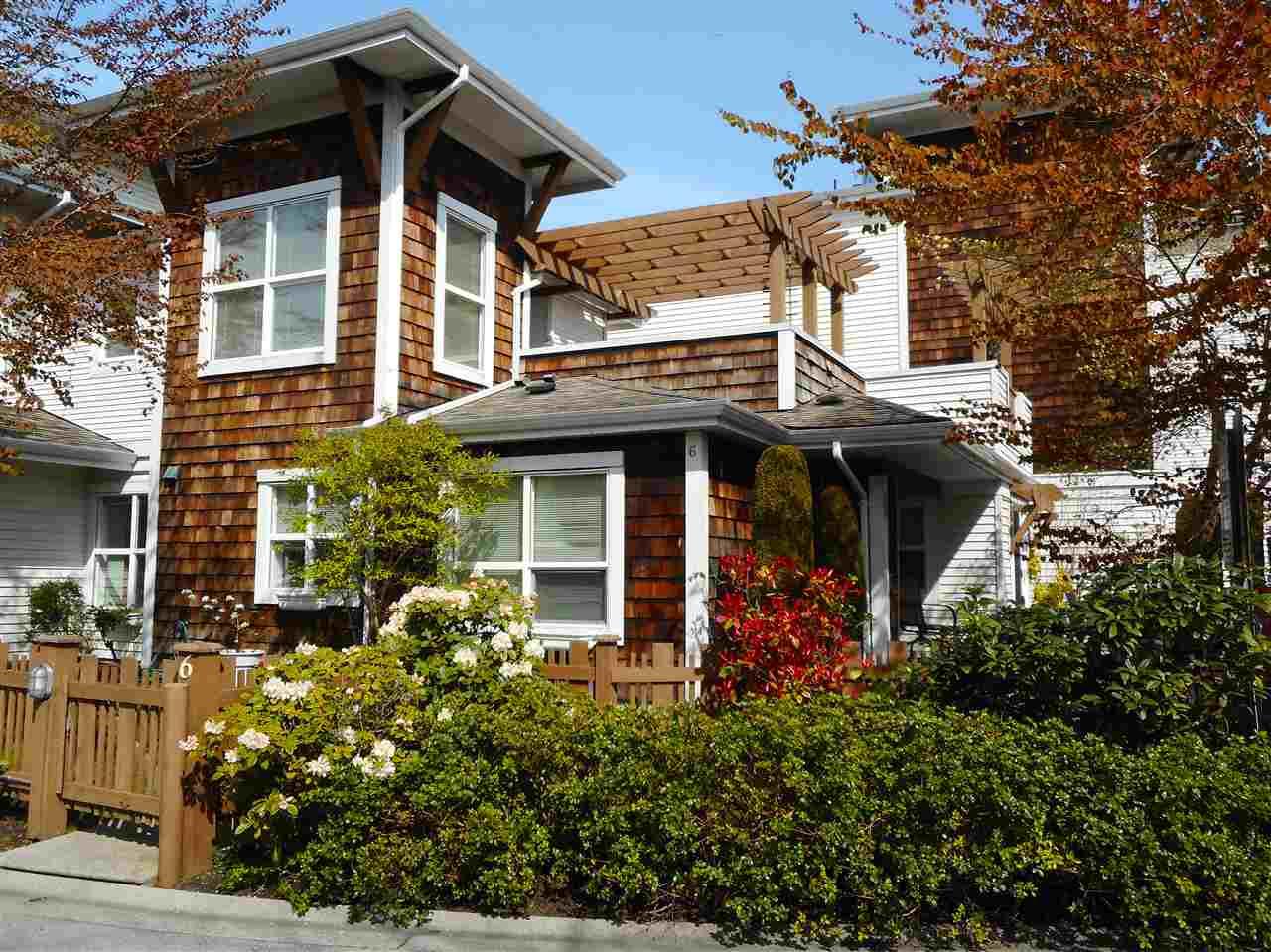 7100 Lynnwood Drive - Photo 1