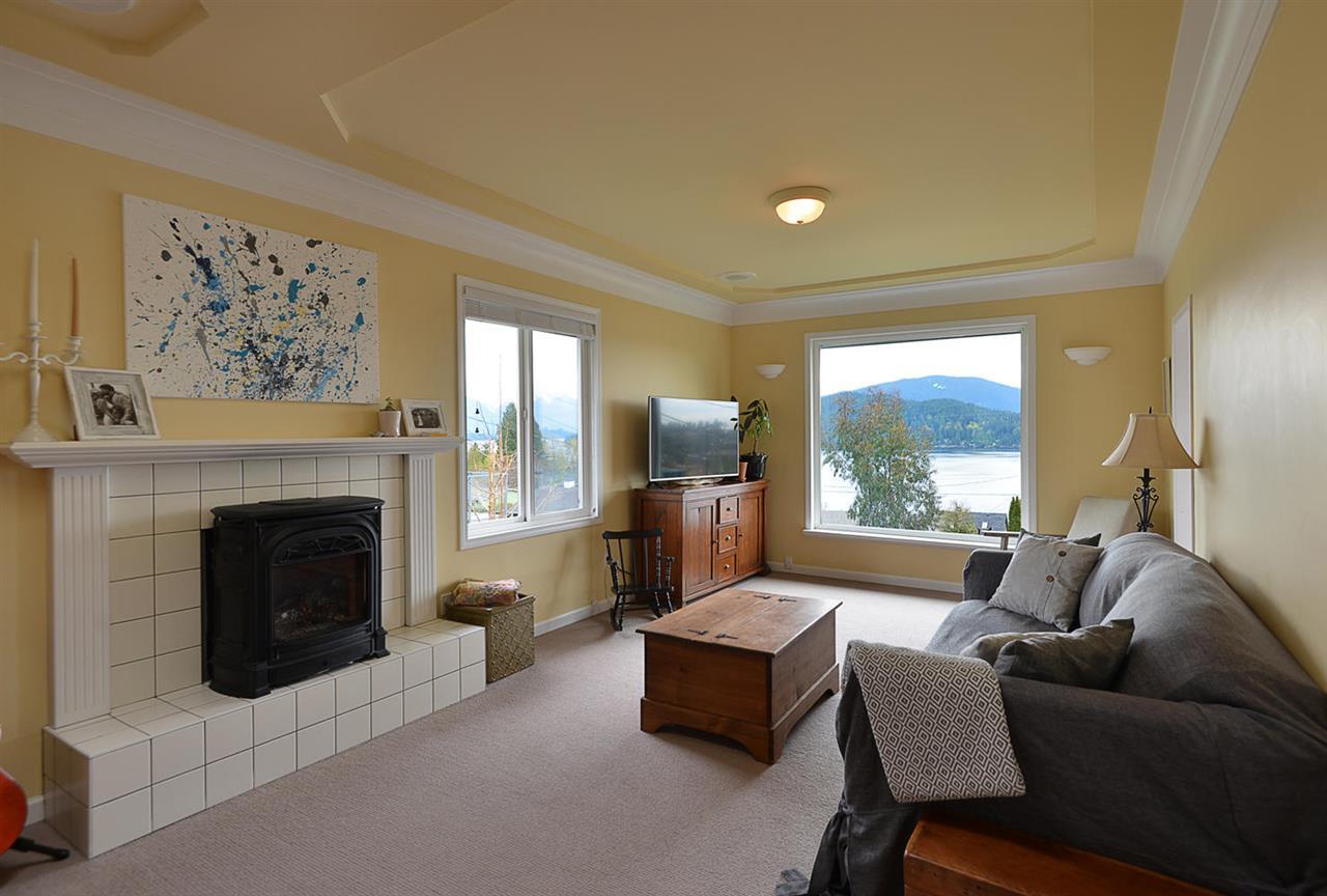 615 Glen Road - Photo 1
