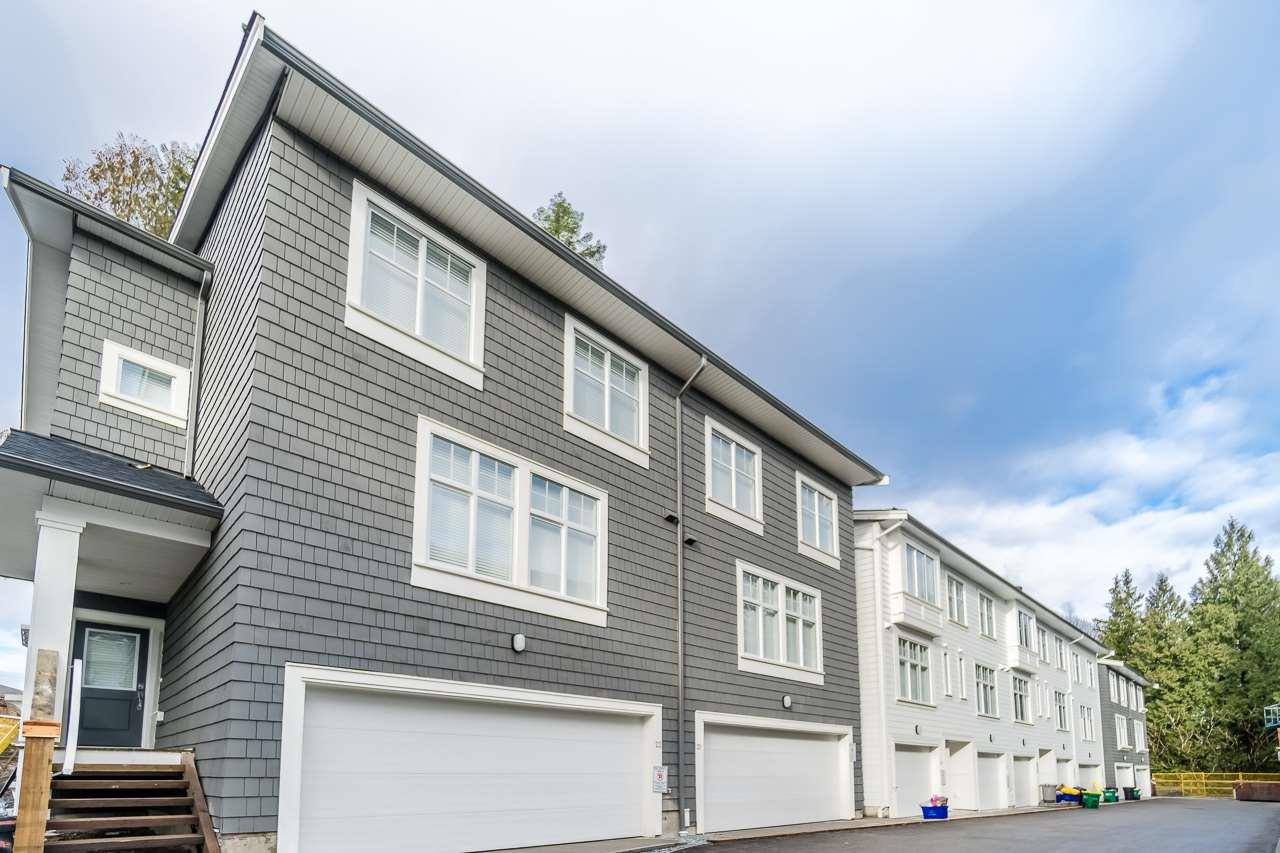 10433 158 Street - Photo 1