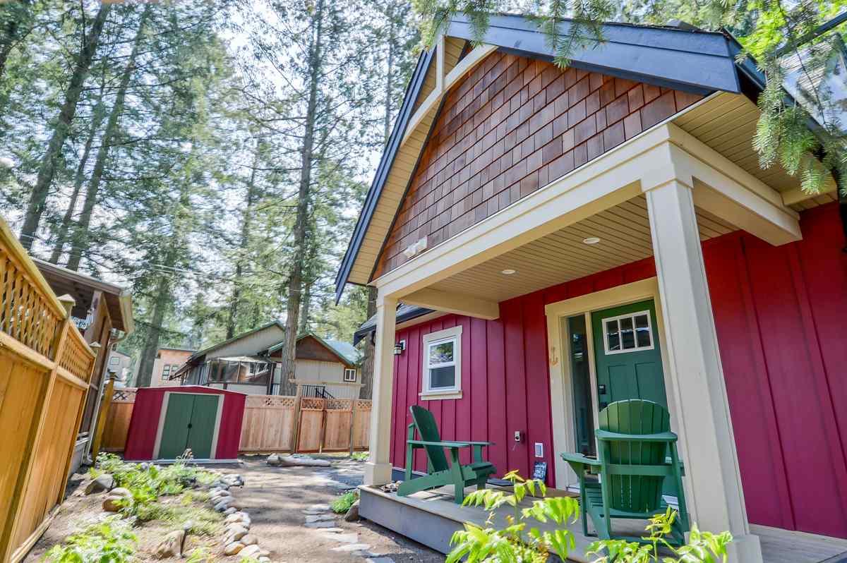 304 Hemlock Street - Photo 1