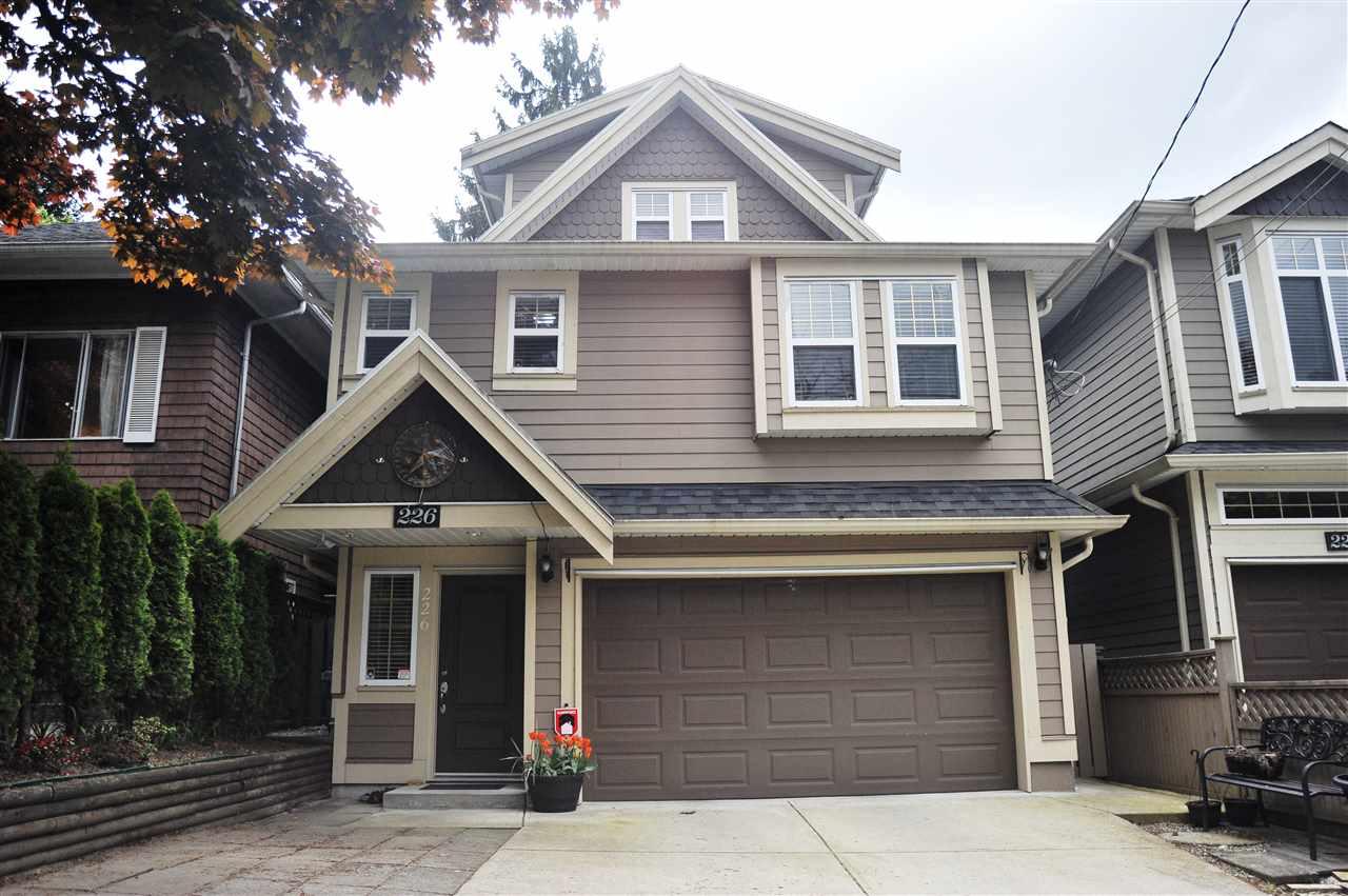 226 Woodstock Avenue - Photo 1
