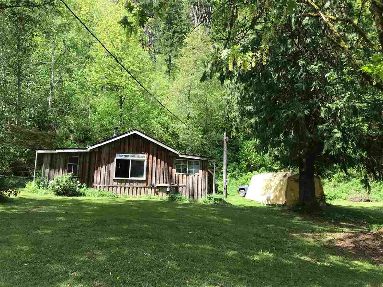 555 Iverson Road - Photo 1