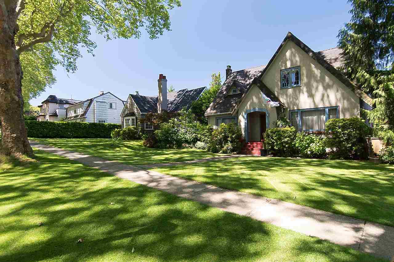 3855 Broadway - Photo 1